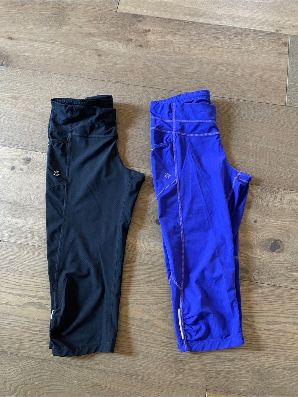 Lot Of 2 Athleta Dobby Be Free Knicker Capri Leggings 1 Black 1 Purple Sz Small